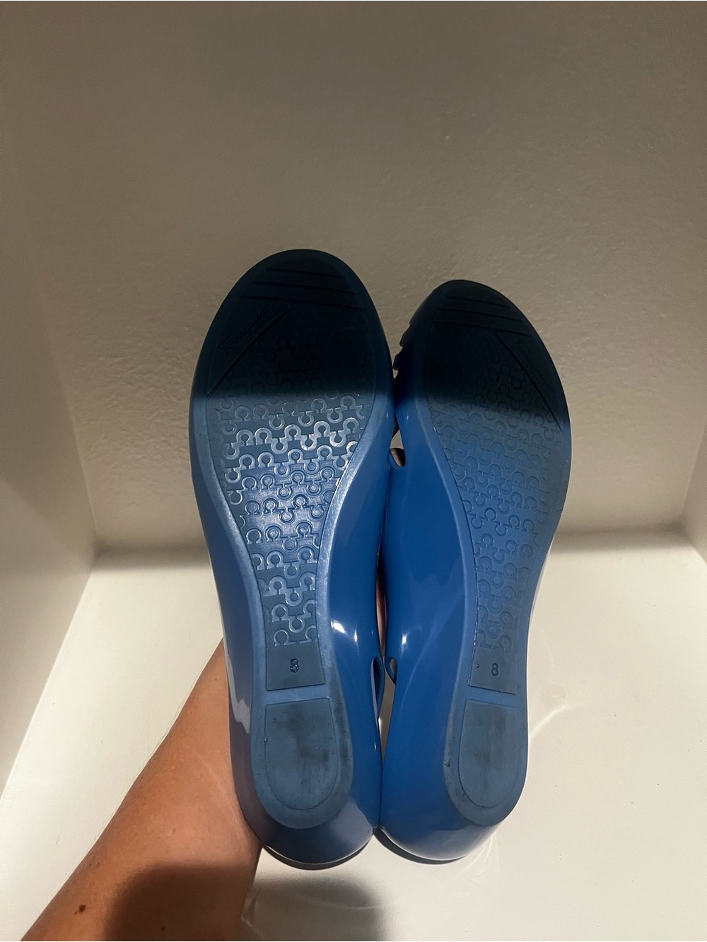 Salvatore Ferragamo Blue Jelly Flats Silver Vara Bow Size 8 - Picture 6 of 8
